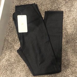 NWT Fabletics High Waisted Legging